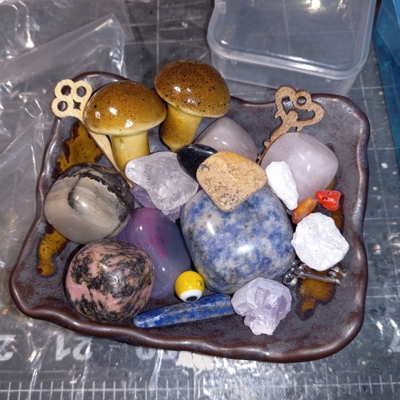 Magical Fairy 🧚🏼♀️ crystal confetti - Picture 3 of 4